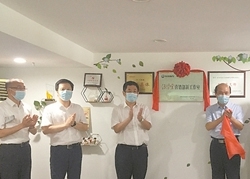 大力弘扬劳模精神、劳动精神、工匠精神